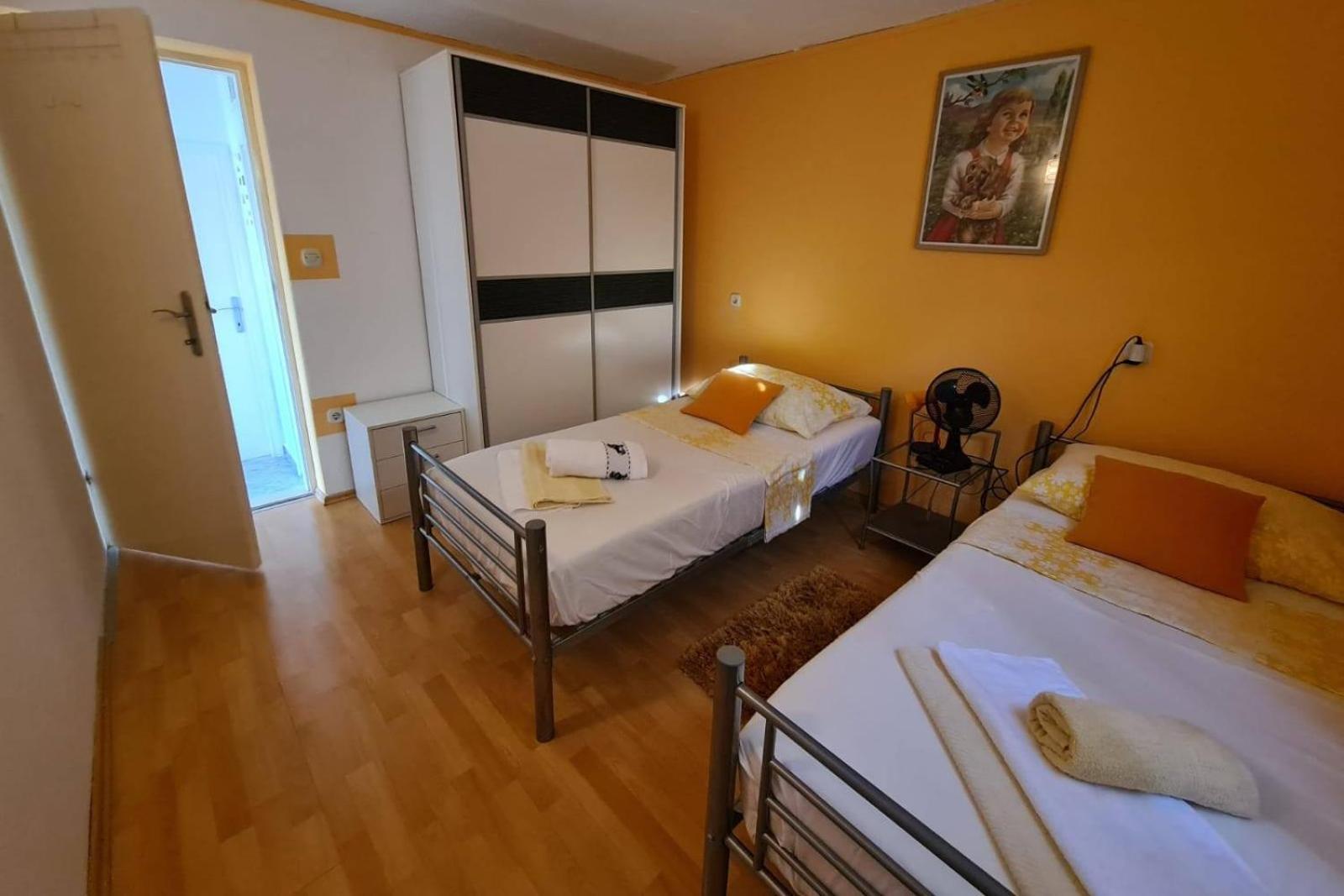 Apartments With A Parking Space Postira, Brac - 2911 Стая снимка
