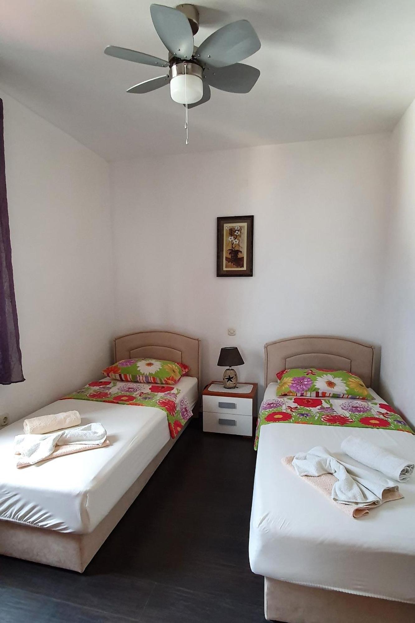 Apartments With A Parking Space Postira, Brac - 2911 Екстериор снимка